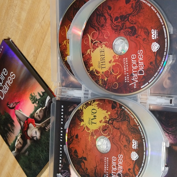 Vampire diaries complete first season - Picture 4 of 6